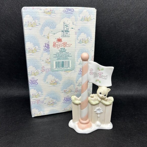 Precious Moments  Sugar Town "Flag pole" figurine - Picture 1 of 3